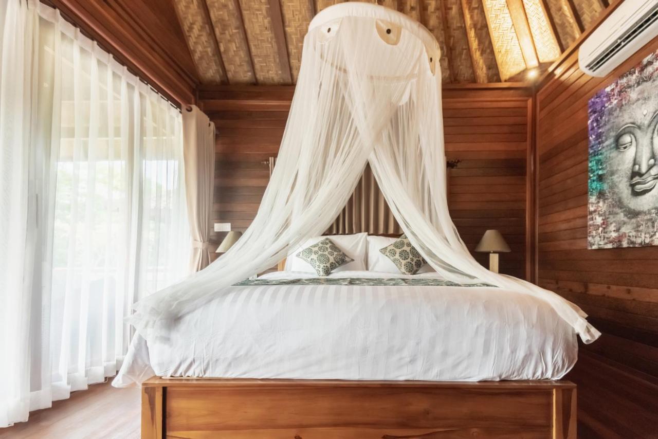Mamamia Island 4* Lembongan
