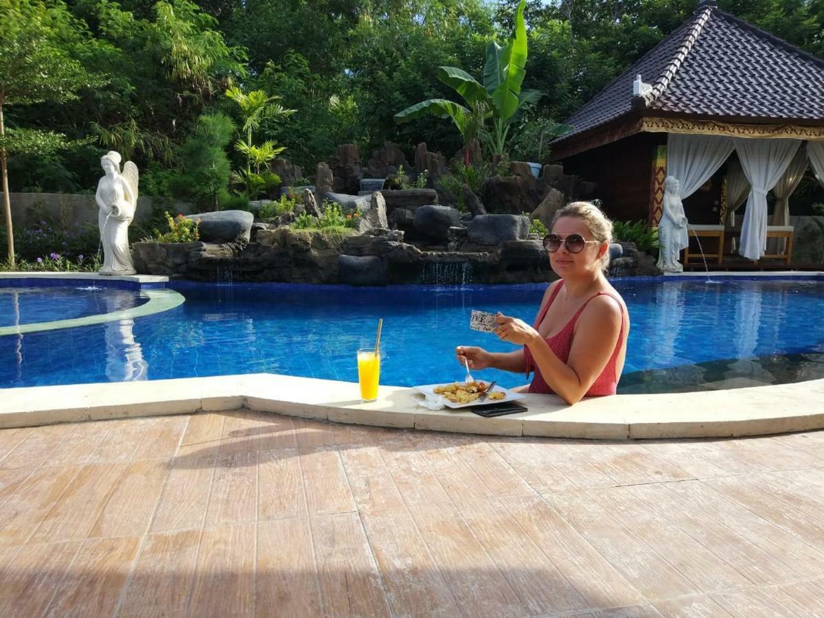 Mamamia Island 4* Lembongan